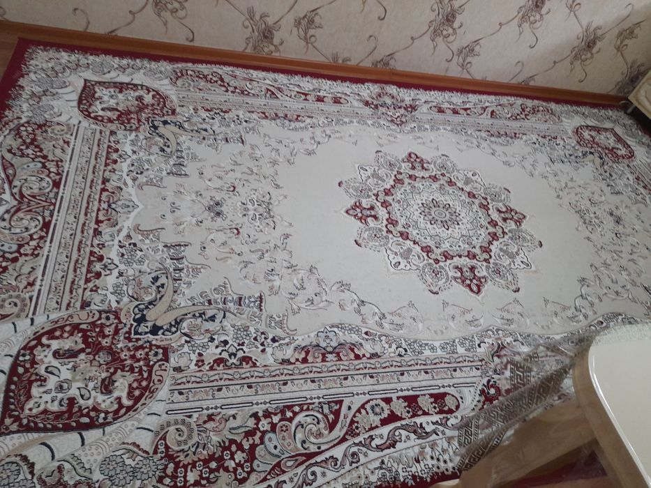 Продаётся большой ковёр