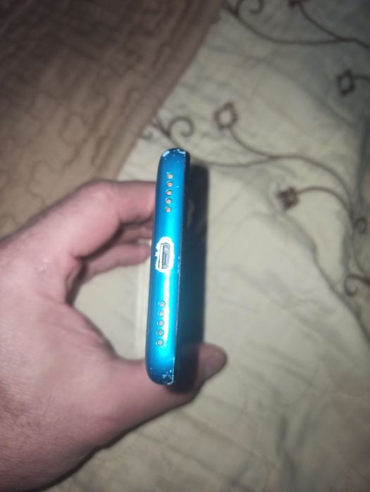 Редми. 7 а. В рабочем состоянии всё работает...