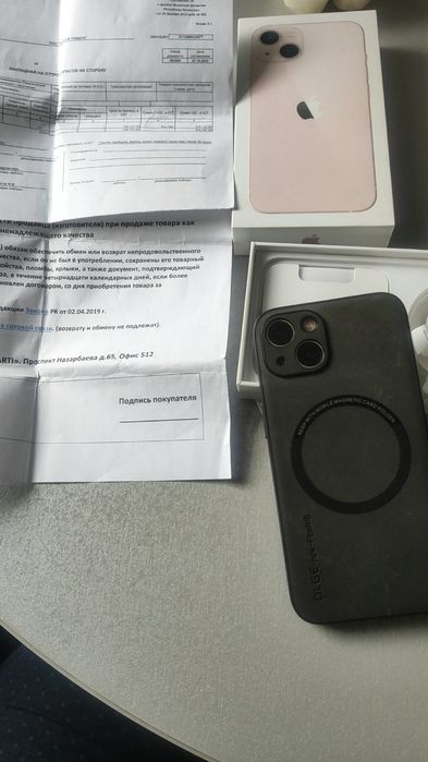 Продам iPhone 13