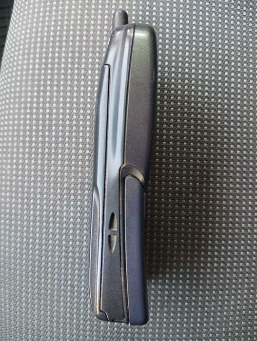 Nokia 8110                    .