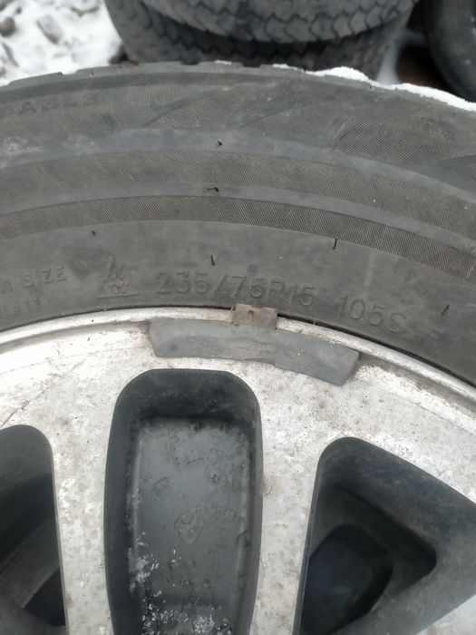 Продам диски с резиной р15