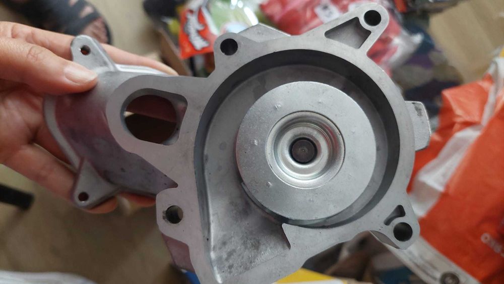 Водна помпа SKF VKPC 88645