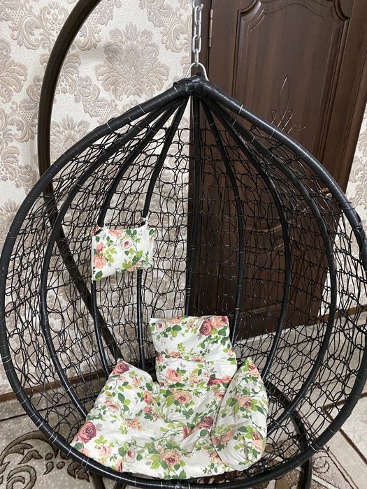 Качели яйцо чёрный цвет