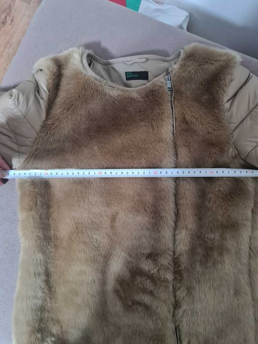 Geacă damă Benetton marimea [IT]42, [UK]10, cam un S-M mic