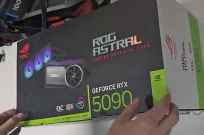 Placa video ASUS ROG-Astral OC RTX 5090 de 32GB GDDR7 DLSS4 , noua