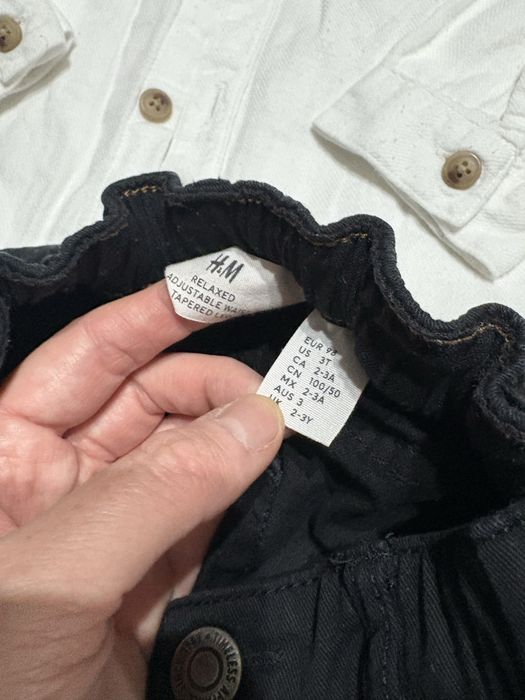 Camasa alba si pantaloni negri 2-3 ani H&M