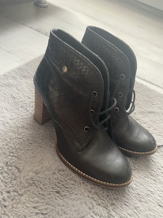 Botine de piele cu toc