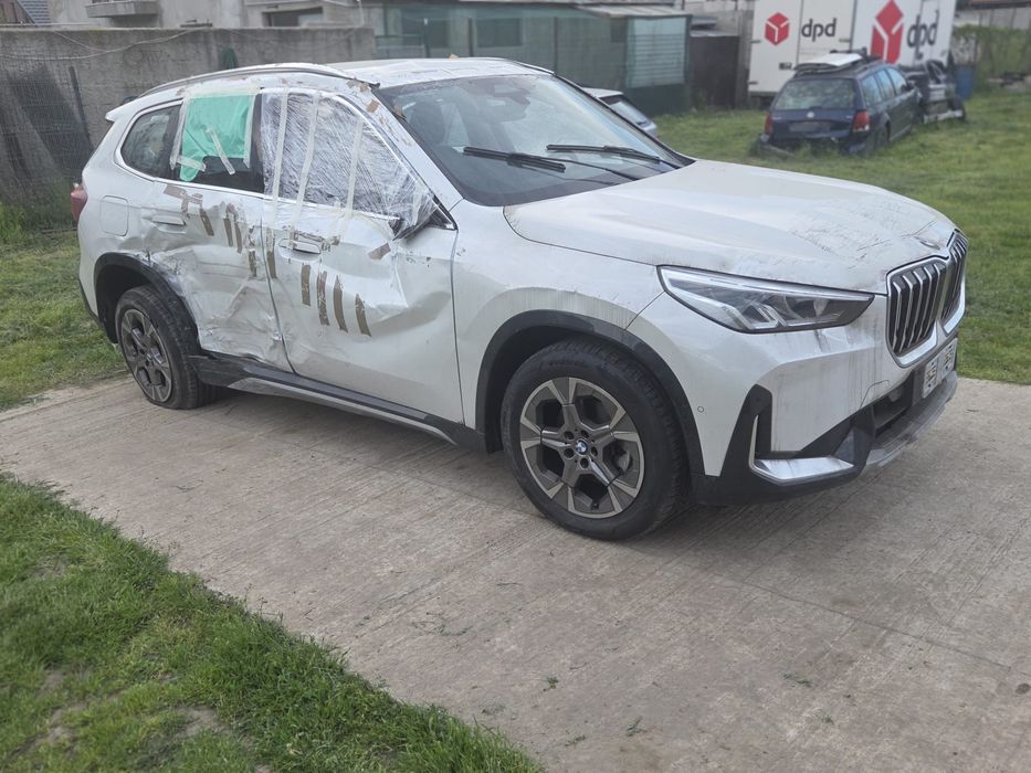 Vand BMW x1 avariat