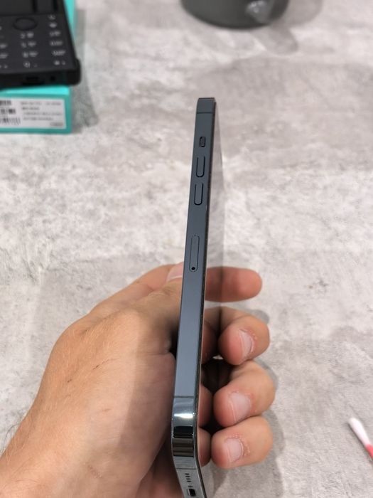 Продам iPhone 12 pro max 256gb