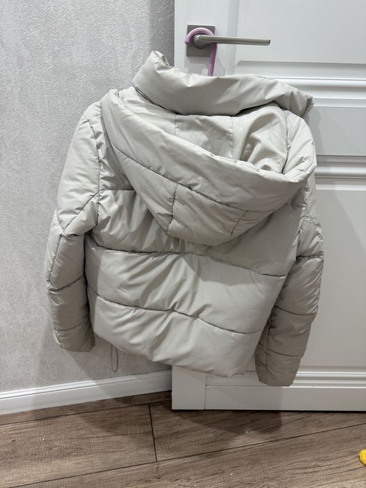 Продам куртку зара