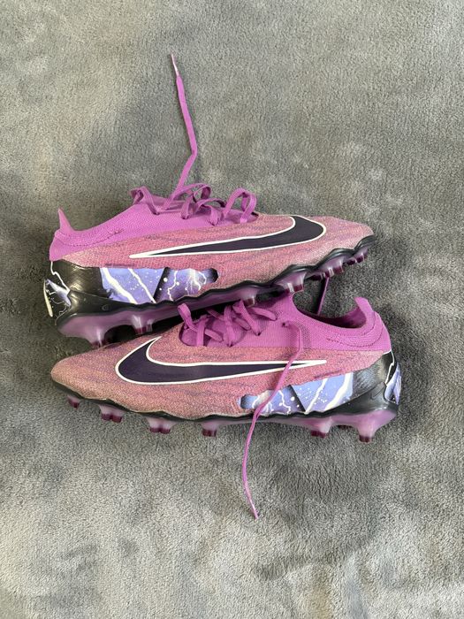 Бутонки Nike Phantom