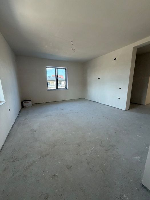 Vând casa Smeura