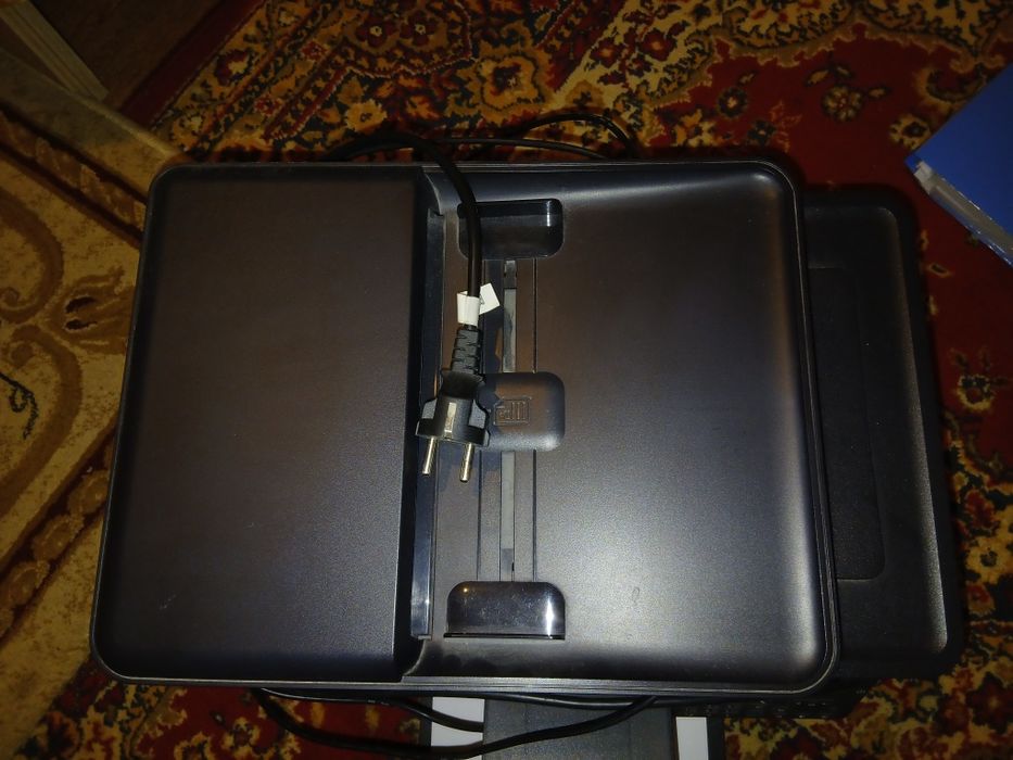 Продам принтер hp