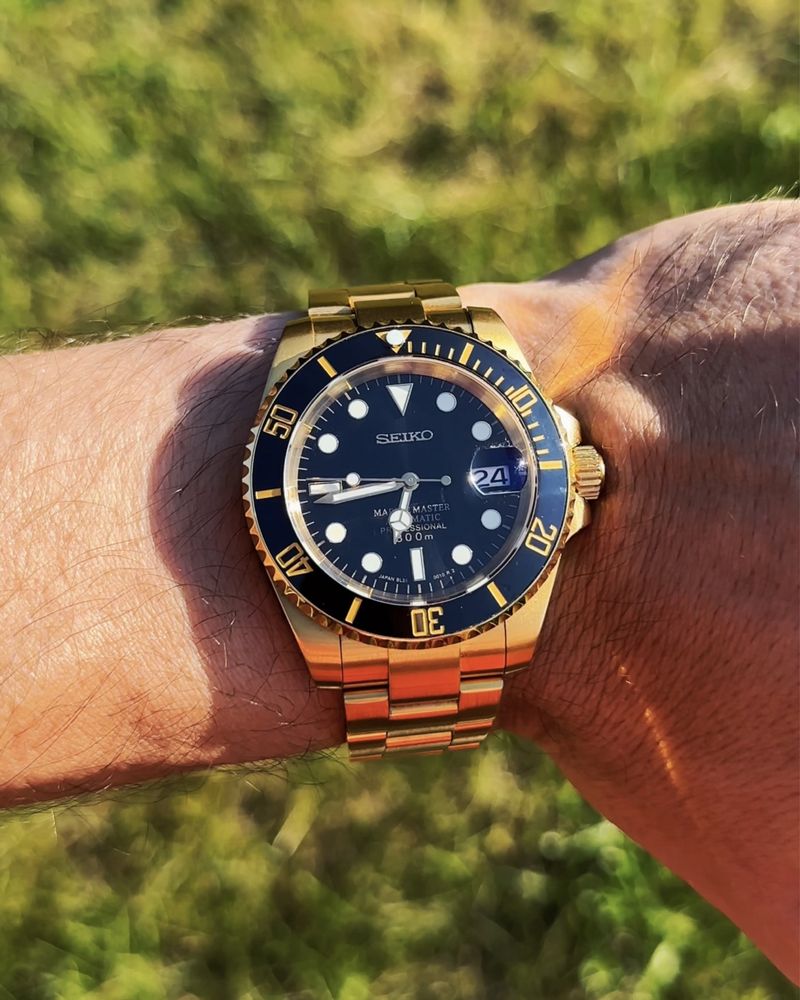 Seiko submariner gold hot sale