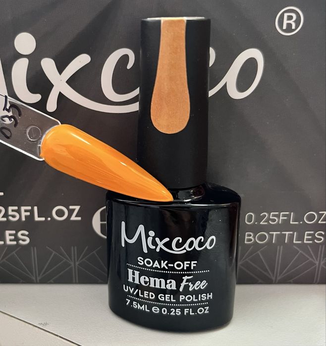 колекция от гел лакове MİXCOCO в отлично състояние.(над 60 нюанса)