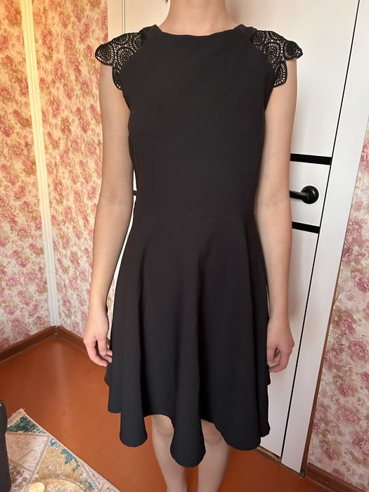 Продам маленькое, черное платье