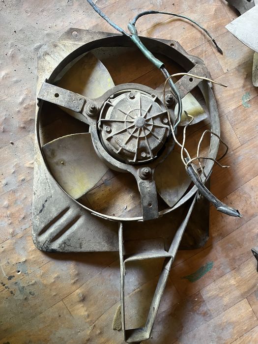 Запчасти на машину Гольф