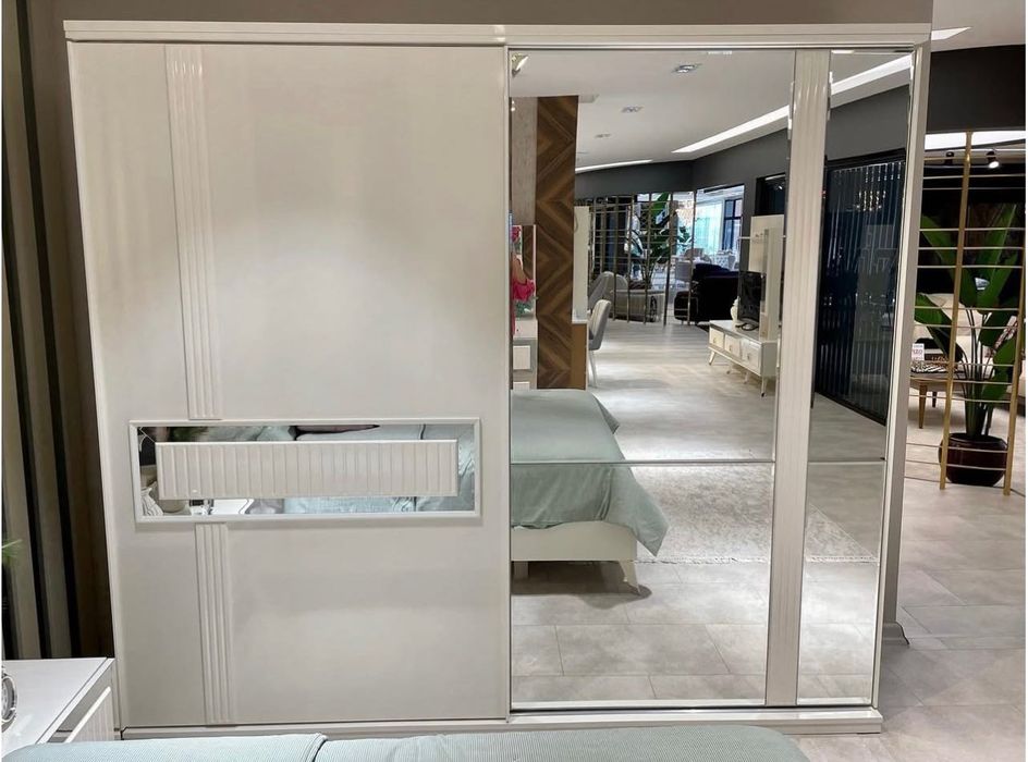 Продам спальный гарнитур