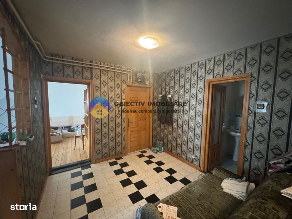 Apartament 3 camere de vanzare – cartier Precista