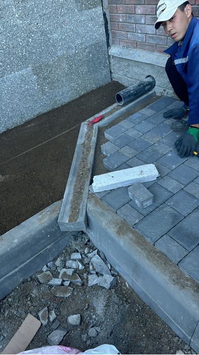 Укладка тратуарной брусчатки