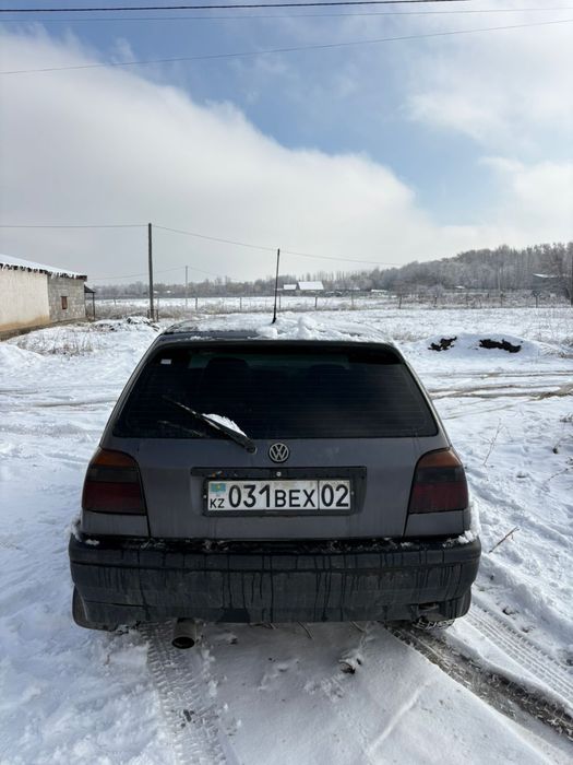 Volkswagen Golf серый