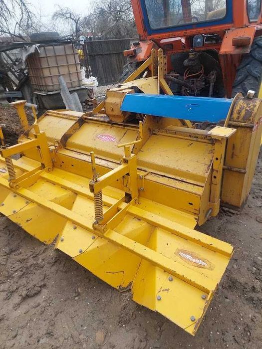 Vand freza rebilonat cartofi cu doua randurii