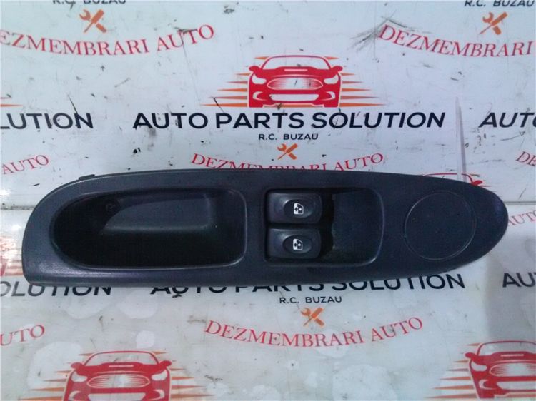 Buton geam usa stanga renault clio an fabr. 2010
