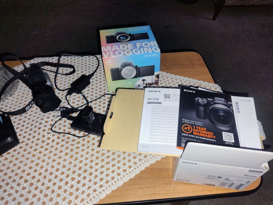Sony Zv-E10 cu sau fara obiectiv