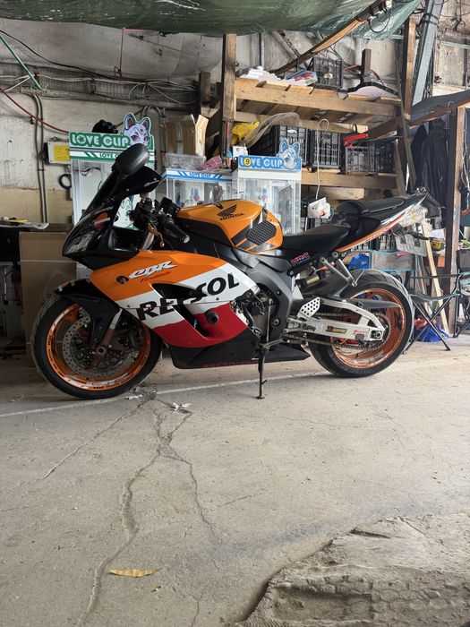 Honda repsol 1000