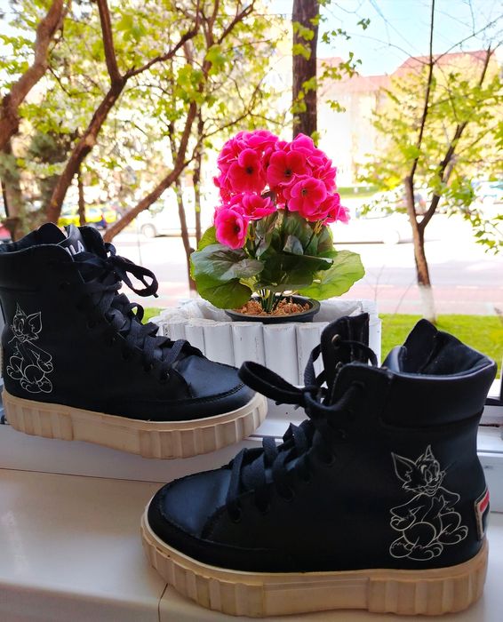 Adidași /teniși /bascheți Fila, mărime 33, impecabili