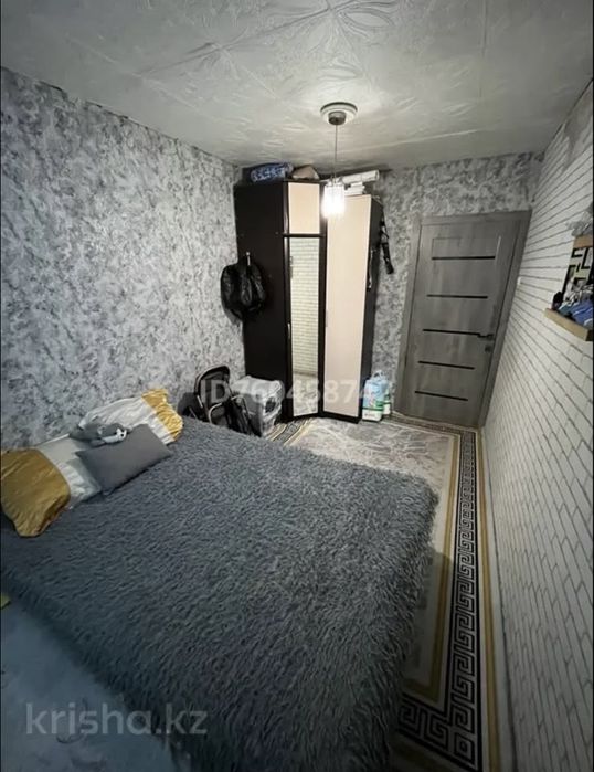 Продается теплая 4-комнатная квартира 61.2 м²
