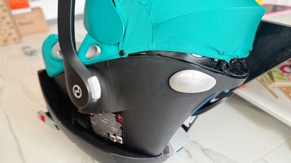 Cybex platinum aton Q i-size