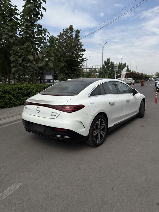 Mercedes-Benz EQE 500 4matic Full 2025