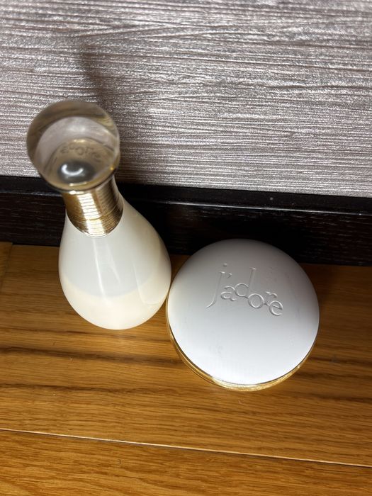 Комплект мляко за тяло и гел с бляскави частици Dior Jadore