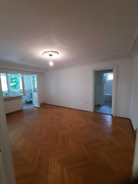 Inchiriez Apartament 3 camere BRAILA