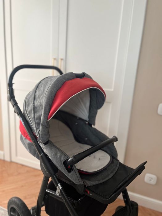 Продам коляску.