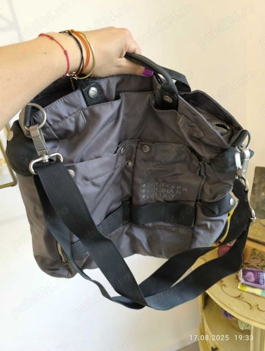 Cărucior Wunderkid Larcana negru cu husă pt picioare și geantă cadou