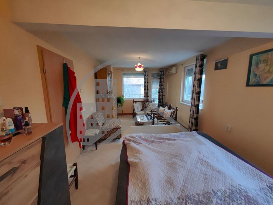 Продава се Къща в Варна, Левски - 275 кв.м за 982 €/кв.м - Снимка #3