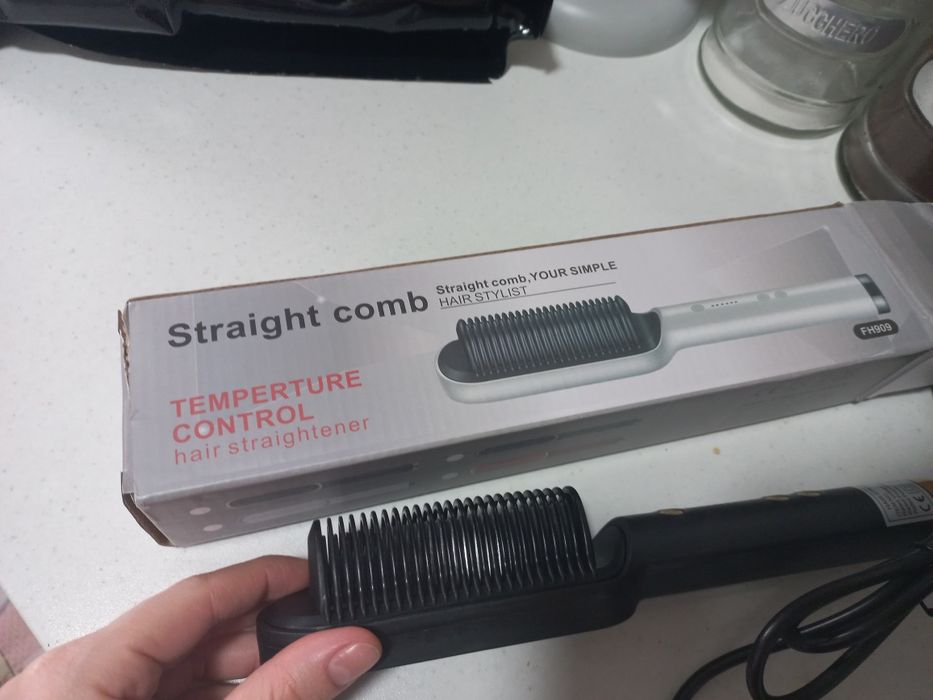 Perie pentru uscat si indreptat parul