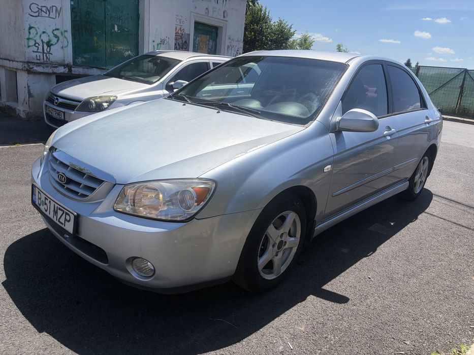KIA Cerato 2005 — imagine 2
