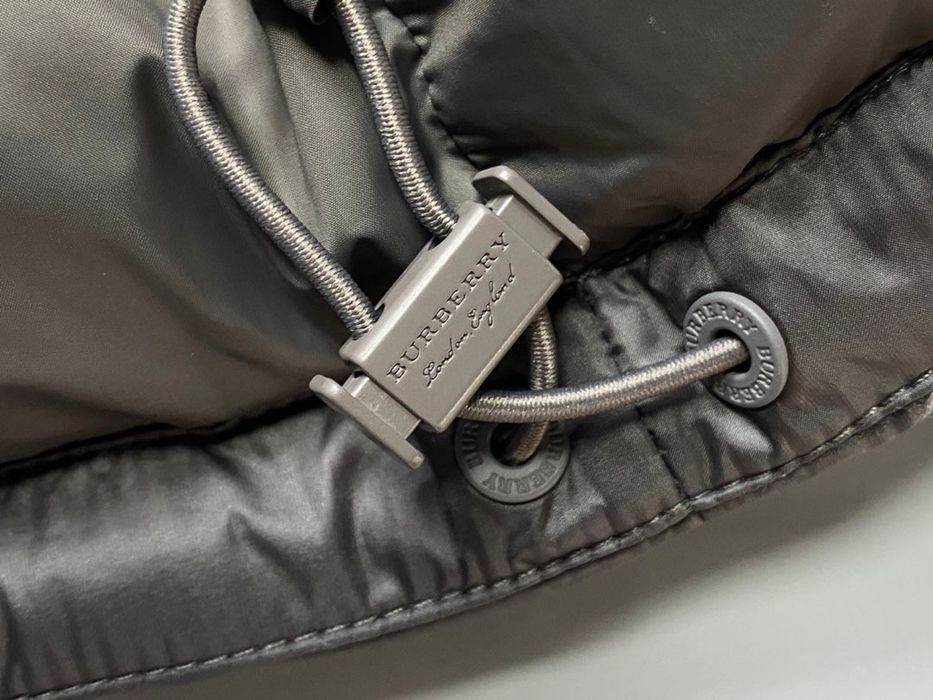 Geaca Burberry , calitate premium , pe comanda , noua , L