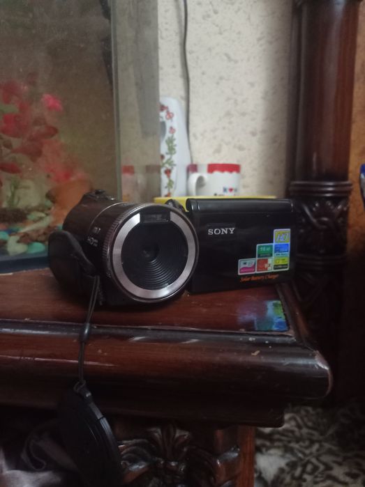 Sony video camera sotiladi