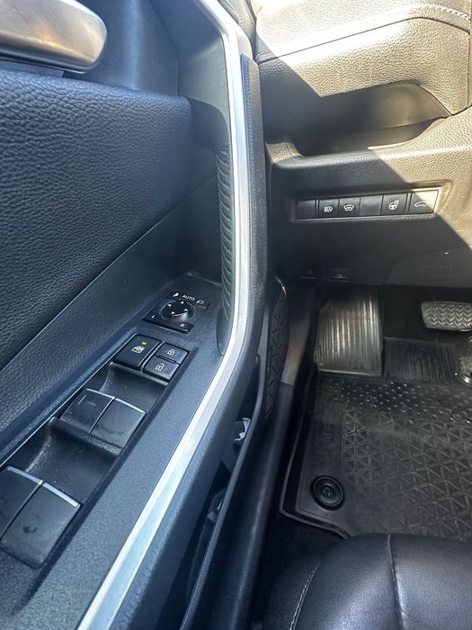 Rav4 2021 hybrid primul proprietar.