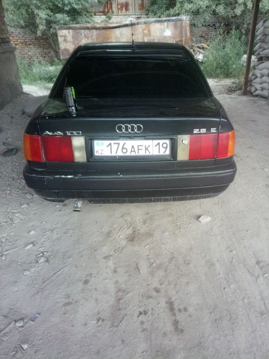 Продам Ауди с4 100