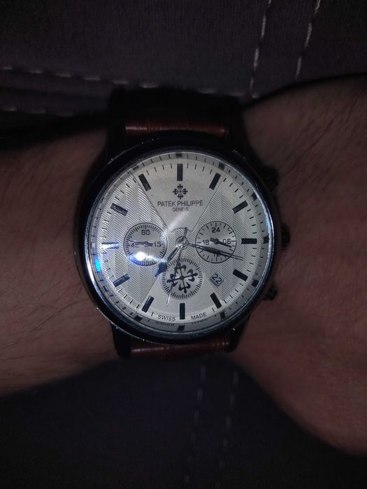 Продам часы, в отлично состоянии