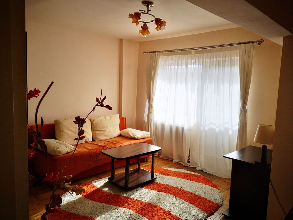 Închiriez garsoniera in zona centrala