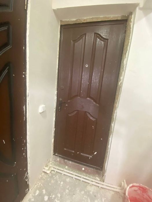 продается двери в хорошес состояние