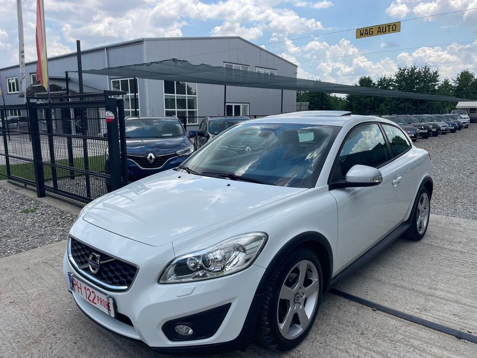 VOLVO C30 2012