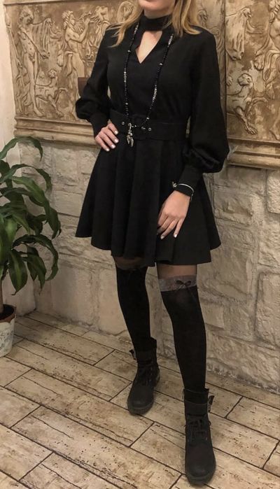 Официална черна рокля