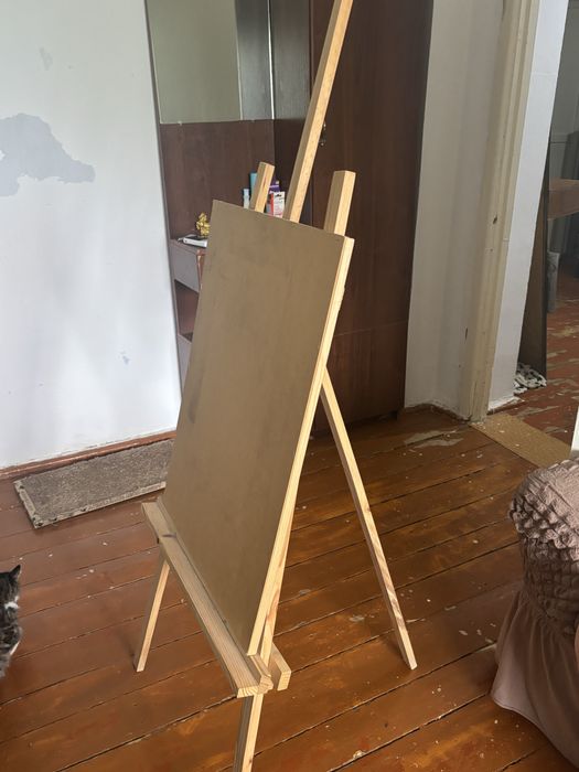 Продам  мольберт